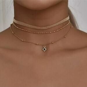*Donata* Layered Star Chain Necklace